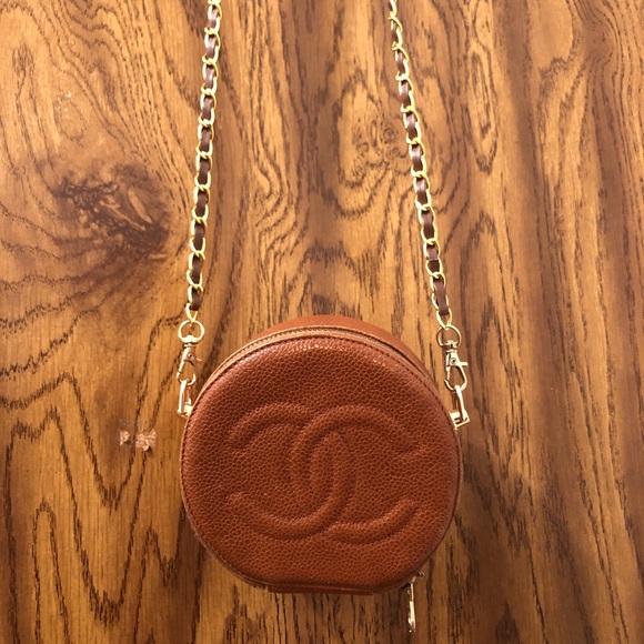 Chanel authentic brown caviar round vanity clutch - converted crossbody - Picture 11 of 11